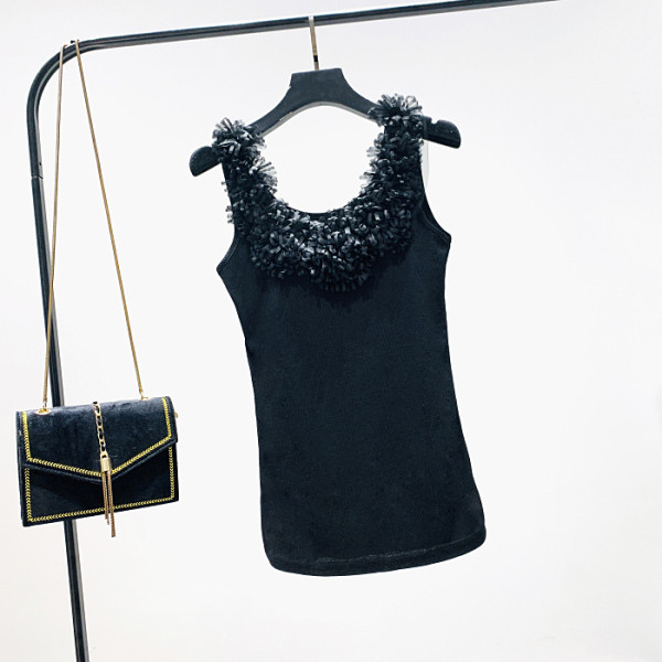 Női felső, széles pánttal illeszkedő modell