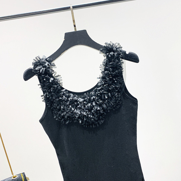 Női felső, széles pánttal illeszkedő modell