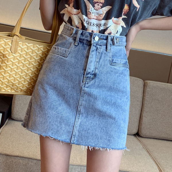 Lezser női rövid szoknya magas derékkal és zsebekkel