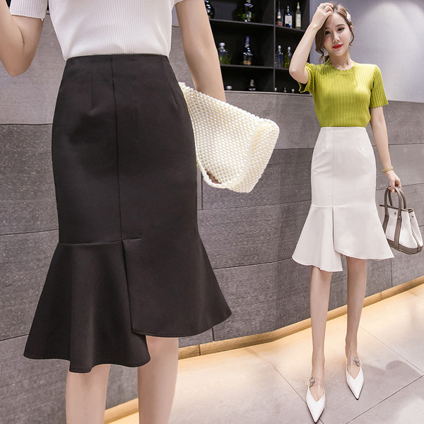 Alkalmi női szoknya hasítékkal, magas derékkal