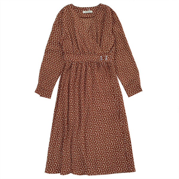 Női tavaszi ruha hosszú ujjal és spitz nyakkivágással