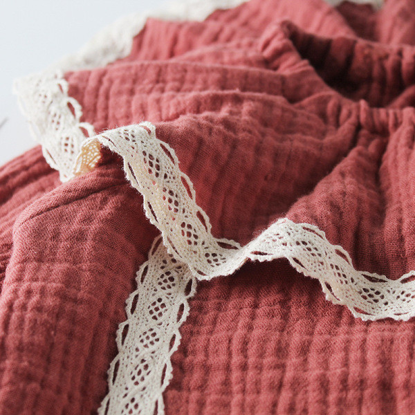 Baba body lányoknak hosszú ujjal és csipkével