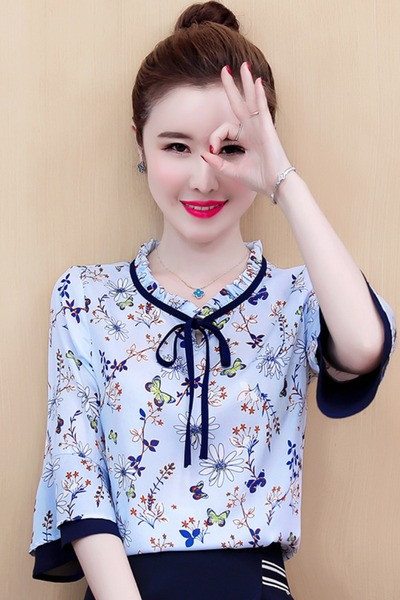 Stílusos női ing 3/4-es ujjal és virágos motívumokkal