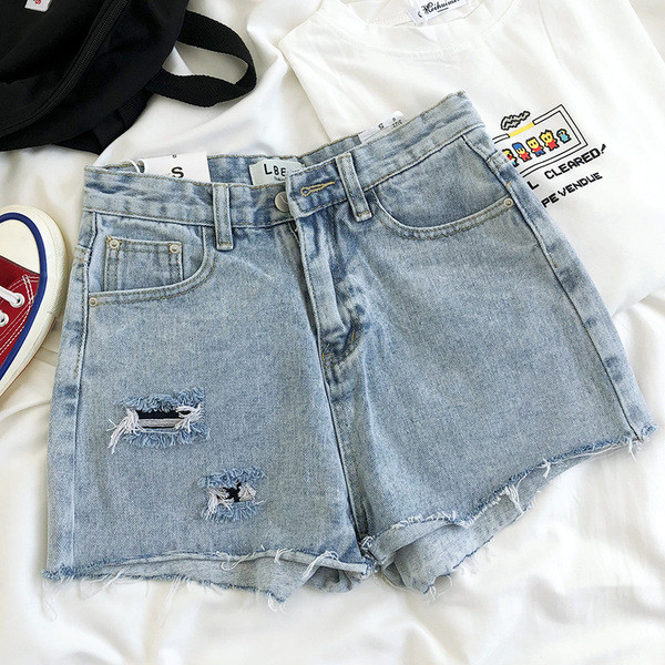 Retro női rövidnadrág magas derékkal, szakadt motívumokkal