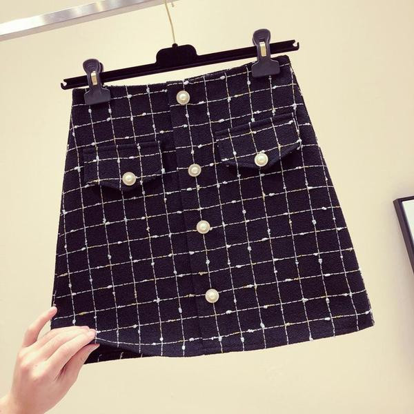 Női kockás szoknya gombokkal, magas derékkal