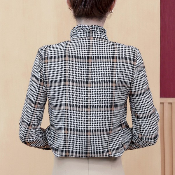 Kockás női ing magas gallérral és fűzővel