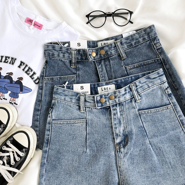 Къс дамски дънков панталон с висока талия 