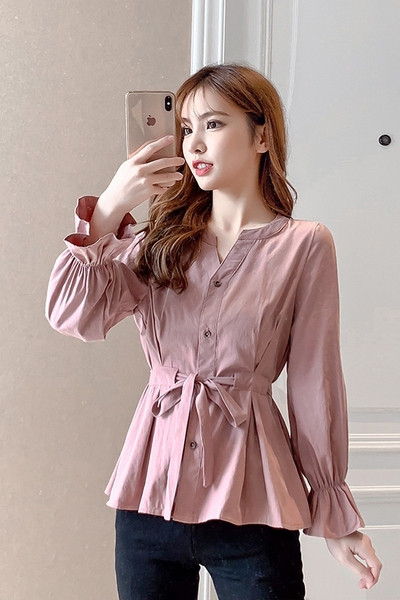 Női alkalmi ing gombokkal és szalaggal