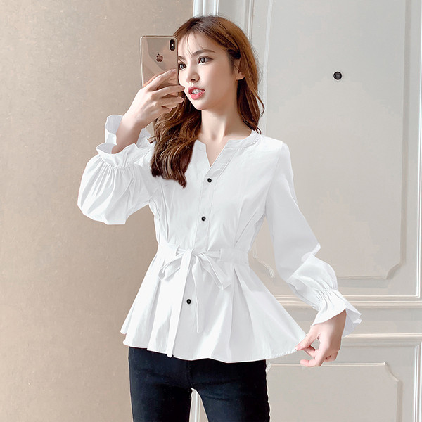 Női alkalmi ing gombokkal és szalaggal