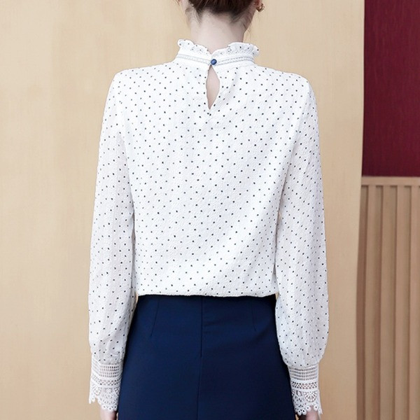 Moderni ženski točkasti obraz s visokim ovratnikom