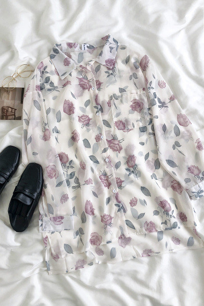 Modern női ing virágmintával és zsebbel