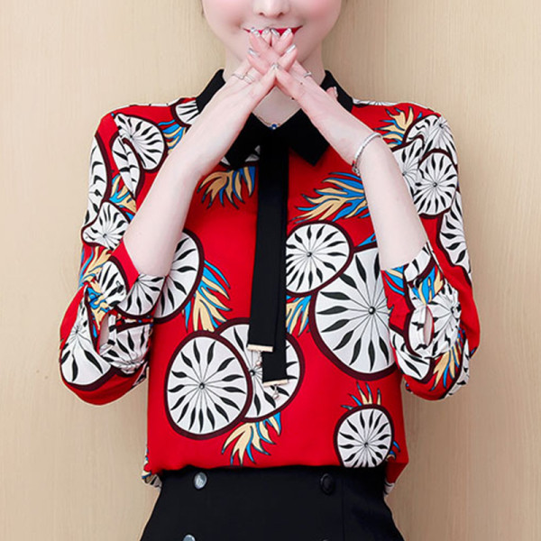 Дамска цветна риза с класическа яка и дълги ръкави