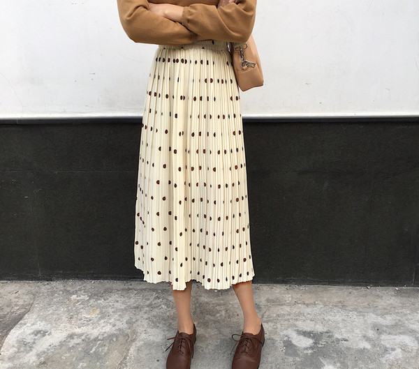 Fusta de dama plisata cu buline cu talie inalta