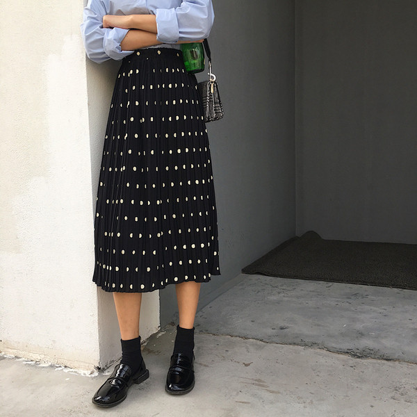 Fusta de dama plisata cu buline cu talie inalta
