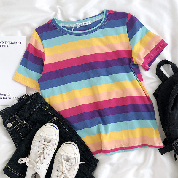 Dámske viacfarebné pruhované tričko s krátkym rukávom