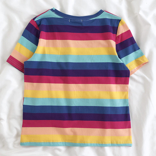 Dámske viacfarebné pruhované tričko s krátkym rukávom