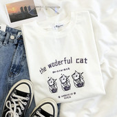 Бяла дамска тениска с къс ръкав и щампа 