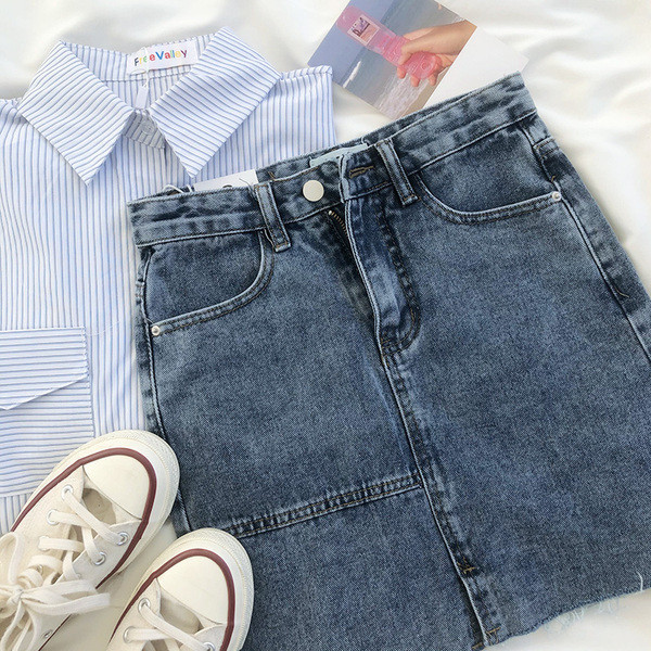 Fusta de dama scurta din denim cu talie inalta si motive rupte