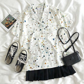 Ежедневна дамска риза с шпиц деколте и къс ръкав