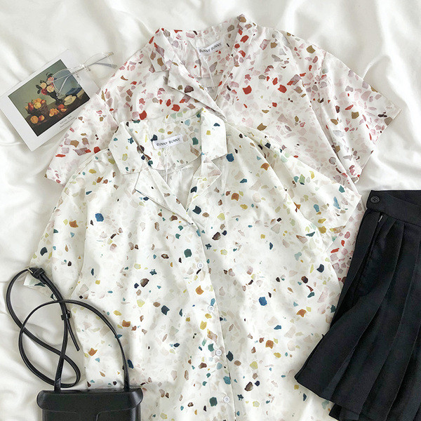 Ежедневна дамска риза с шпиц деколте и къс ръкав 