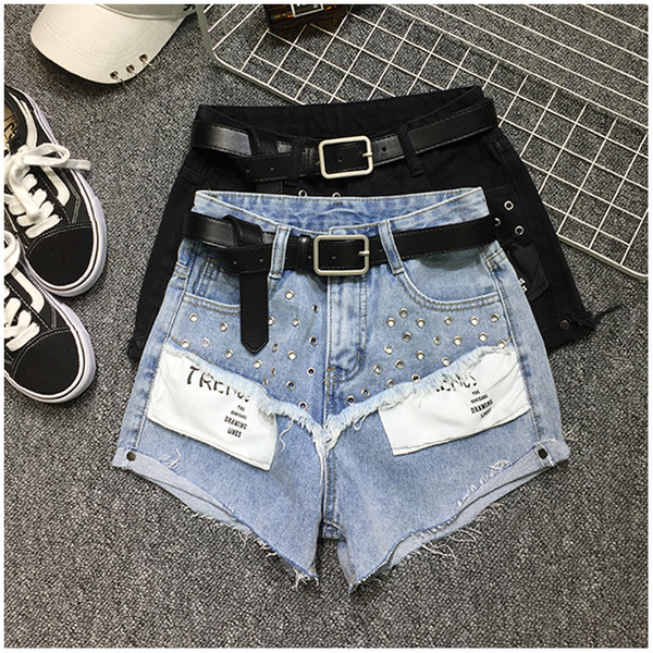 Női rövidnadrág magas derékkal, fém szegecsekkel