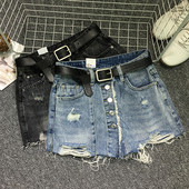 Ženske kratke traperice s poderanim motivima i gumbima