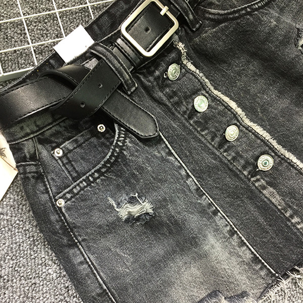 Ženske kratke traperice s poderanim motivima i gumbima