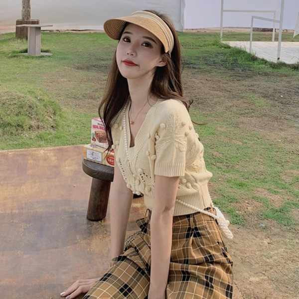 Kratka bluza sa špic izrezom od tankog pletiva