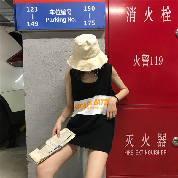 Sieviešu sporta-ikdienišķa plata tanktops ar uzrakstu