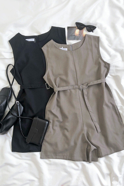 Salopeta de dama moderna cu centura in talie