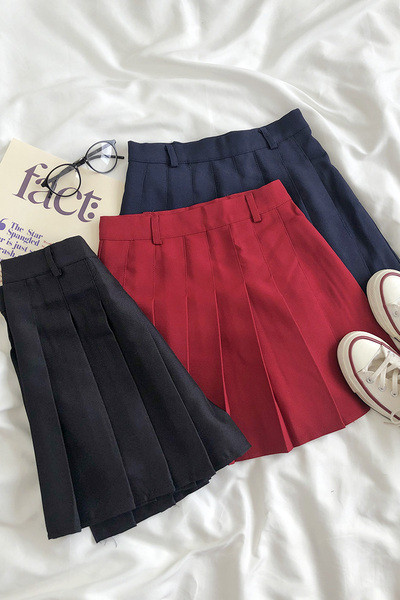 Плисирана дамска къса пола с висока талия 