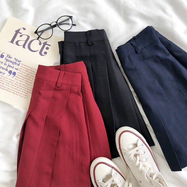 Плисирана дамска къса пола с висока талия 