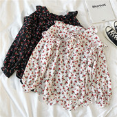 Tavaszi női ing nyakkendővel és virágmintával