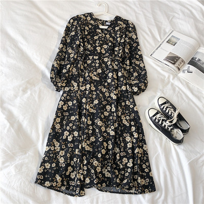 Tavaszi női ruha, hosszú ujjú, virágmintás, derékkötővel