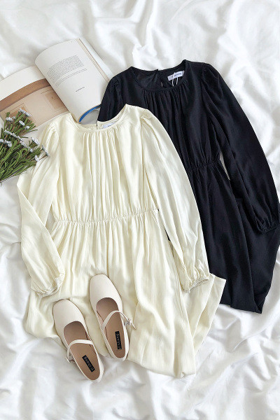 Hosszú női retro ruha ovális nyakkivágással