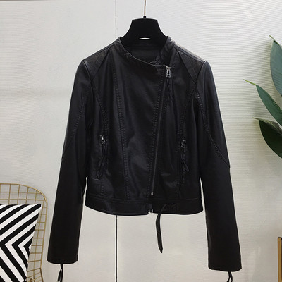 Ежедневно дамско кожено яке с овално деколте и страничен цип