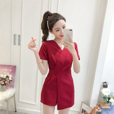 Alkalmi női jumpsuit rövid ujjal és spitz nyakkivágással