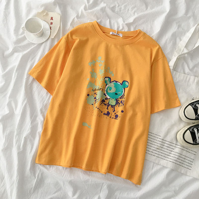 Пролетна дамска тениска с апликация и обло деколте