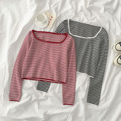 Bluză de damă în dungi cu decolteu pătrat