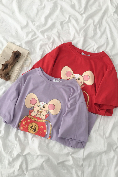 Alkalmi női póló mintával és rövid ujjal