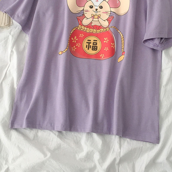 Alkalmi női póló mintával és rövid ujjal