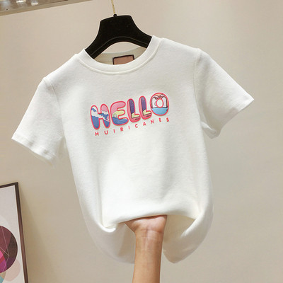 Női pamut póló rövid ujjal, ovális nyakkivágással és színes felirattal