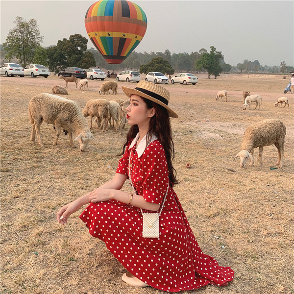 Пролетна дамска ретро рокля с копчета 