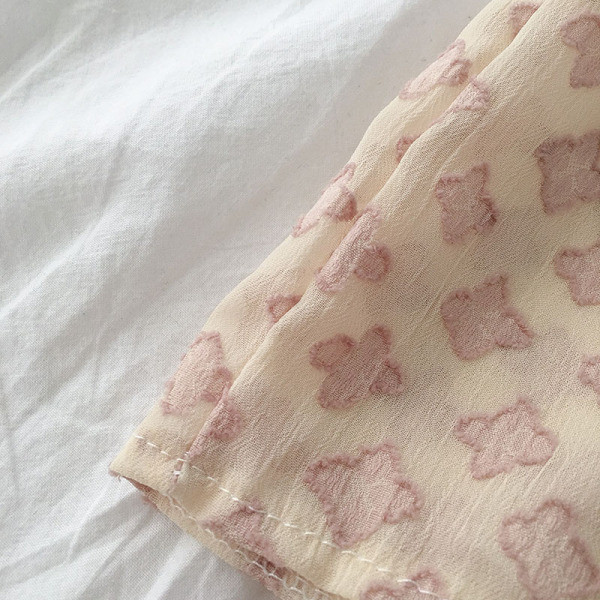 Női ing széles modell klasszikus gallérral és gombokkal