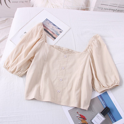 Női blúz négyzet alakú nyakkivágással, gombokkal és rövid ujjú