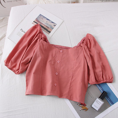 Női blúz négyzet alakú nyakkivágással, gombokkal és rövid ujjú