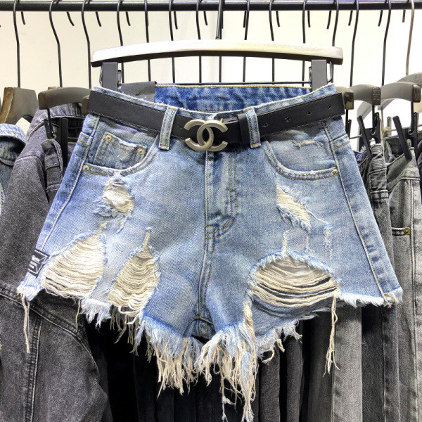 Új Modern női rövidnadrág szakadt motívumokkal