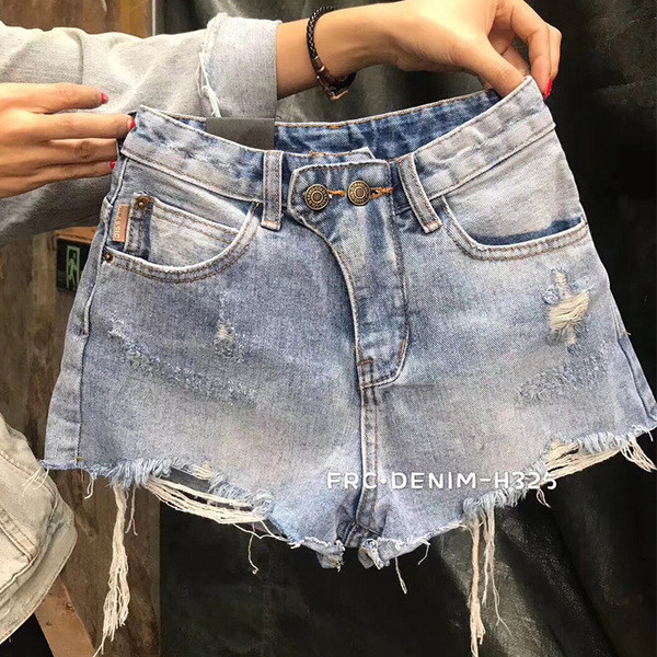 HIT Női farmer rövidnadrág szakadt motívumokkal