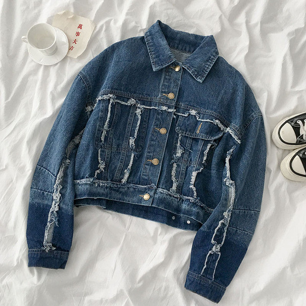 Geaca de dama din denim cu buzunare si nasturi