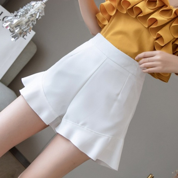 Lezser női rövidnadrág szabású modell magas derékkal